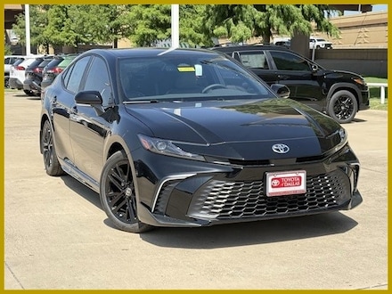 2025 Toyota Camry SE Sedan