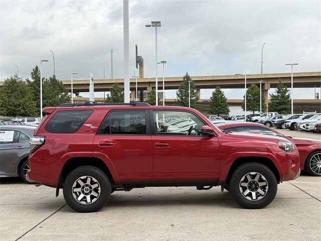 2024 Toyota 4Runner TRD Off-Road photo 3