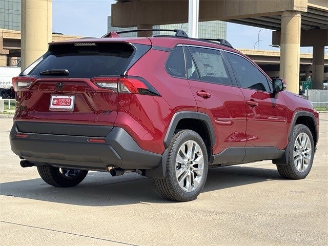 2025 Toyota RAV4 XLE Premium photo 2