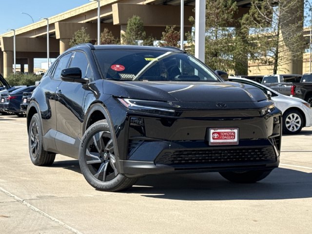 2027 Toyota C-HR SE Sport Utility
