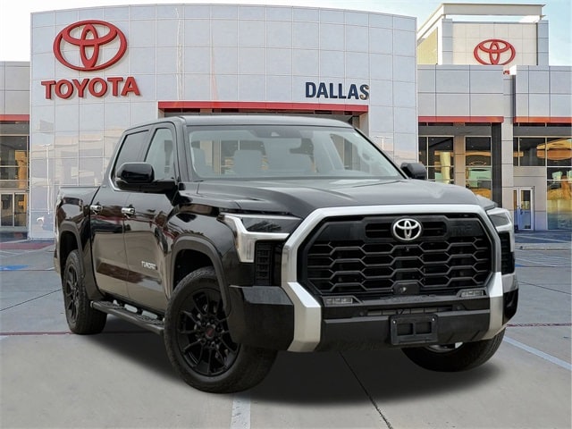 2022 Toyota Tundra Limited's photo