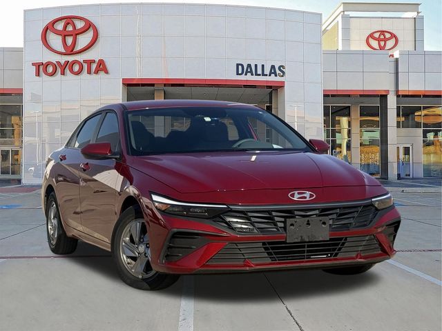 Ultimate Red 2025 Hyundai Elantra Sedan Front-Wheel Drive Continuously Variable Transmission
