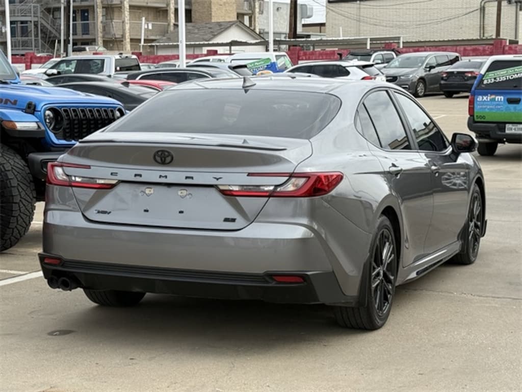 Used 2025 Toyota Camry SE Sedan