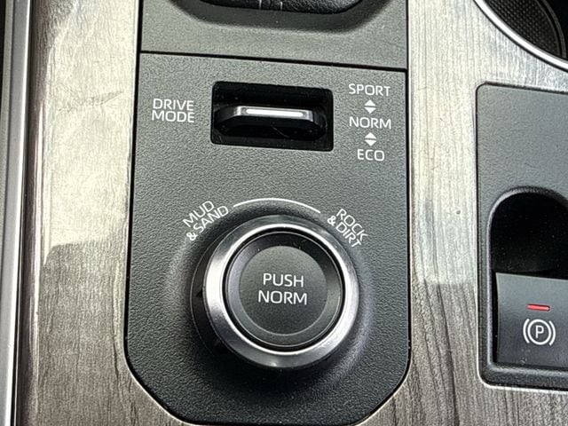 2024 Toyota Highlander Platinum - Photo 21