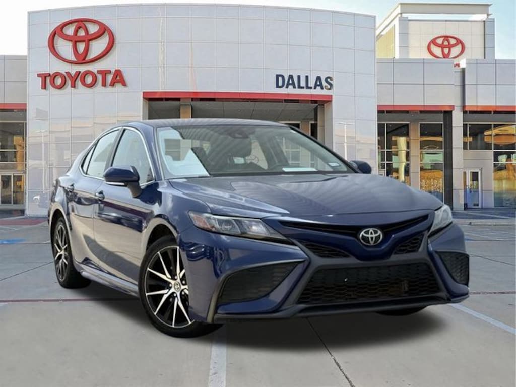 Used 2024 Toyota Camry SE Sedan