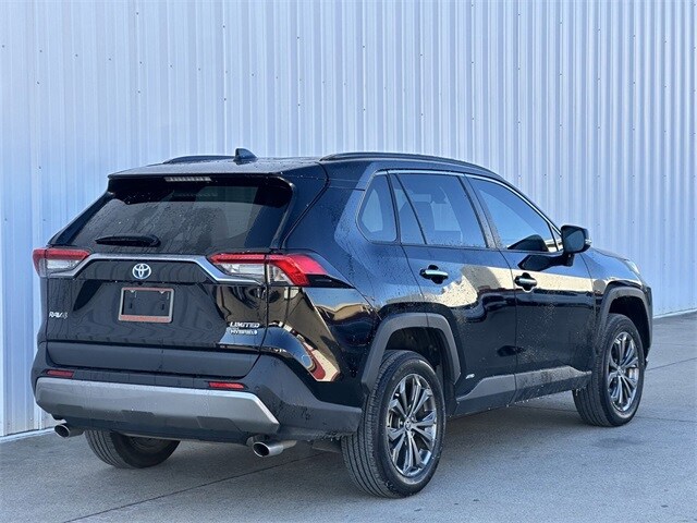 2022 Toyota RAV4 Hybrid Limited photo 3