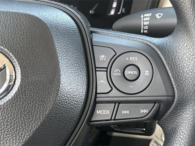 2026 Toyota Corolla LE - Photo 17