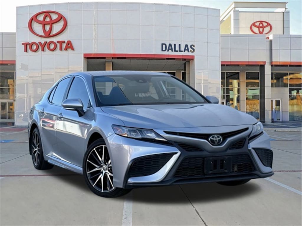Used 2024 Toyota Camry SE Sedan