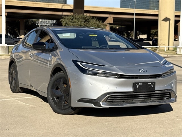 2026 Toyota Prius SE's photo