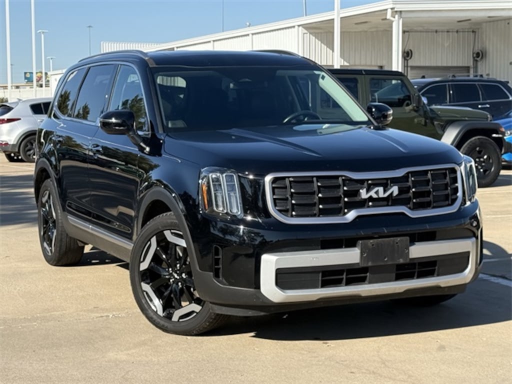 Used 2024 Kia Telluride S SUV