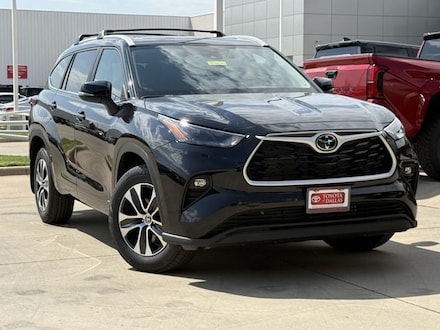 2026 Toyota Highlander Hybrid XLE SUV