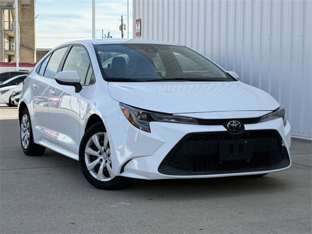 Used 2022 Toyota Corolla LE Sedan