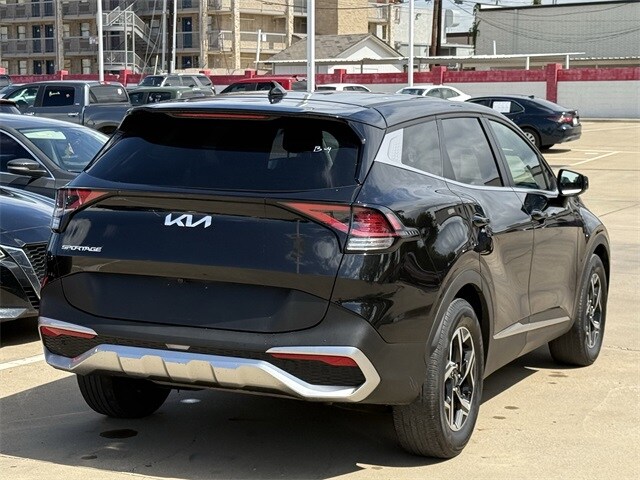 2024 Kia Sportage LX photo 3