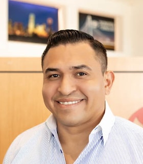 Staff member Elvin Martinez from ID_c80e2b
