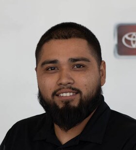 Staff member Edgar Perales from ID_8c192e