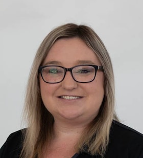 Staff member Desirae Thompson from ID_8c192e