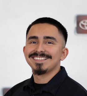 Staff member Roberto Longoria from ID_8c192e