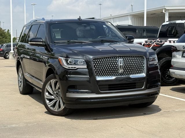 2023 Lincoln Navigator Reserve 4WD's photo