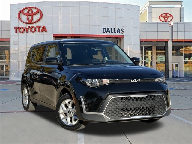 2024 Kia Soul LX's photo