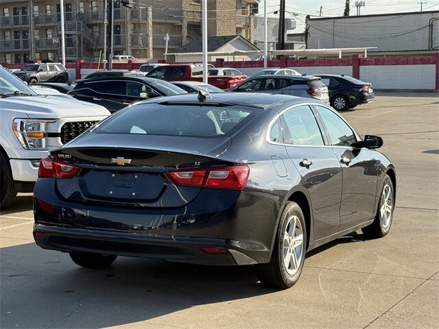 2023 Chevrolet Malibu 1LT photo 4