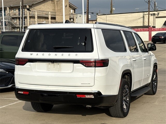 2024 Jeep Wagoneer L Series II photo 3