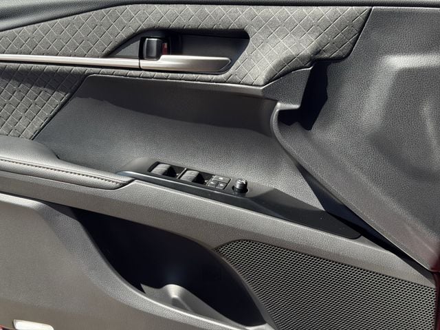 2026 Toyota Camry XLE - Photo 24