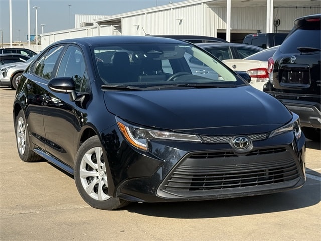 Used 2024 Toyota Corolla LE with VIN 5YFB4MDE8RP140049 for sale in Northfield, Minnesota