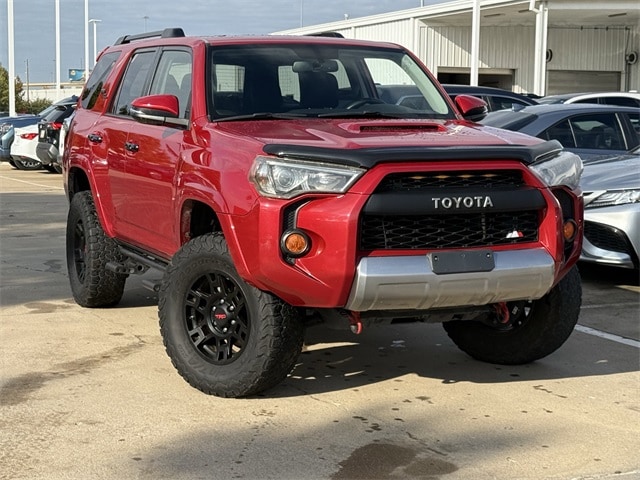 2019 Toyota 4Runner TRD Off-Road Premium's photo