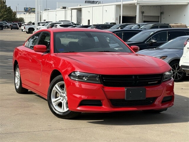 2022 Dodge Charger SXT photo 2