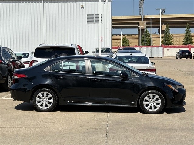 2024 Toyota Corolla LE photo 3
