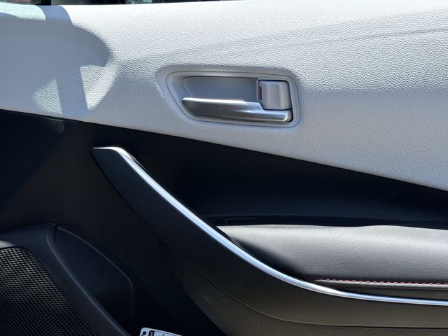 2025 Toyota Corolla SE - Photo 26