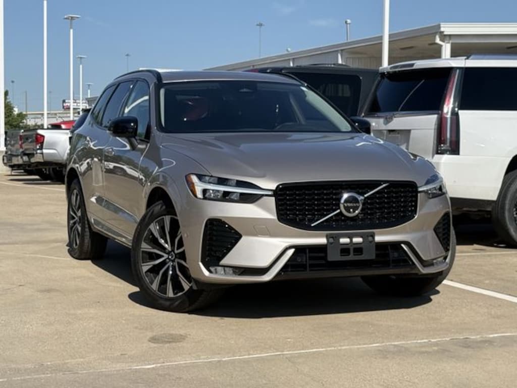 Used 2025 Volvo XC60 B5 Plus SUV