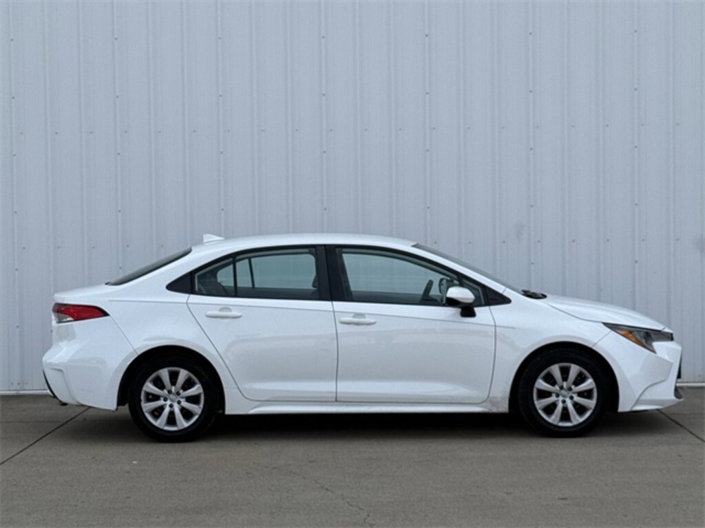 Used 2020 Toyota Corolla LE Sedan