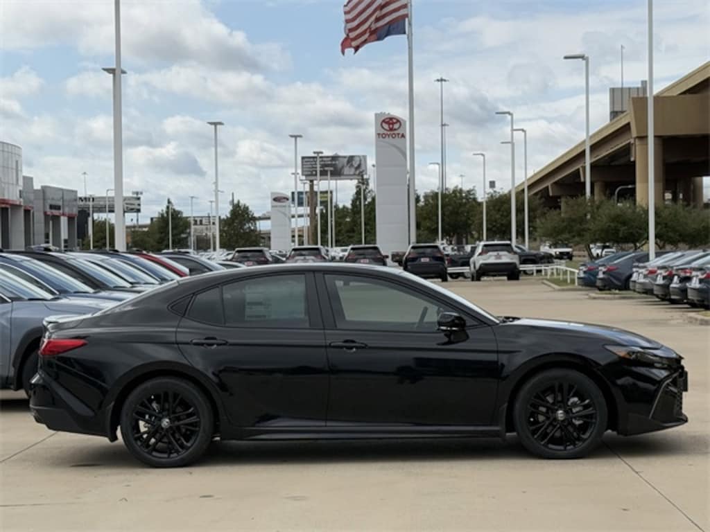 New 2026 Toyota Camry SE Sedan