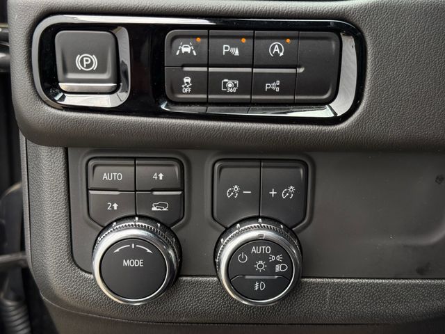 2025 GMC Yukon XL Denali - Photo 22