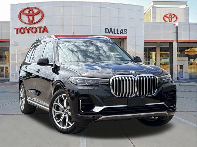 2020 BMW X7 xDrive40i's photo