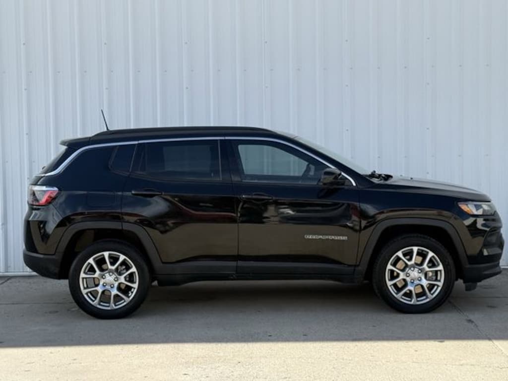 Used 2023 Jeep Compass Latitude Lux SUV