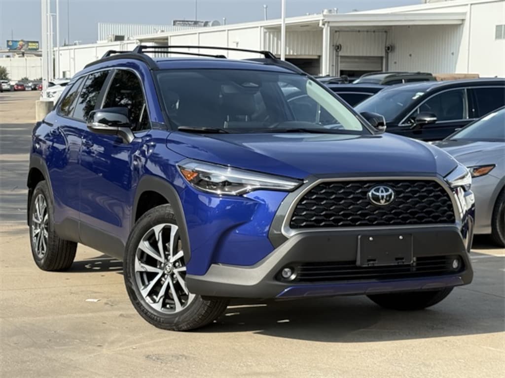 Used 2025 Toyota Corolla Cross XLE SUV