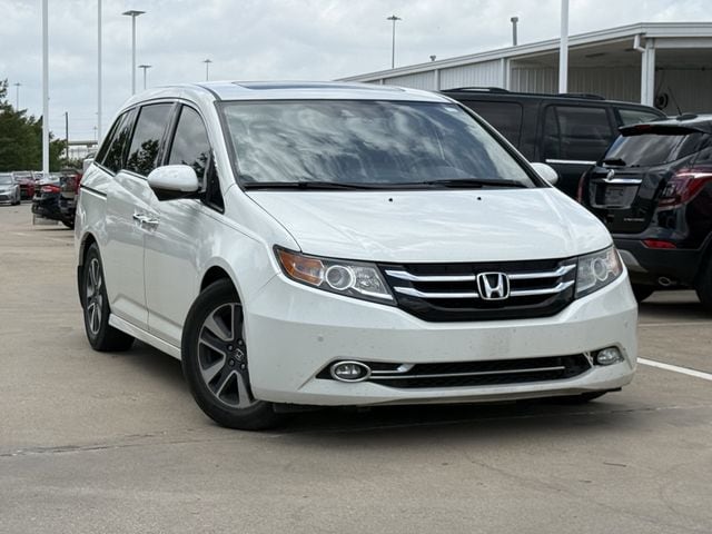 2016 Honda Odyssey Touring's photo