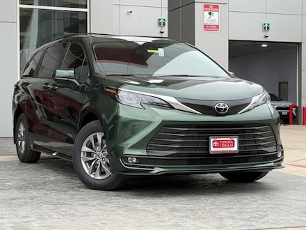 2026 Toyota Sienna XLE 8 Passenger Van Passenger Van