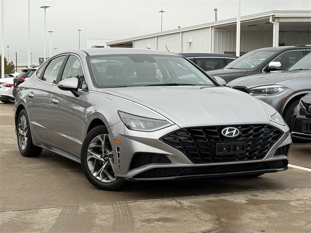 2023 Hyundai Sonata SEL photo 2