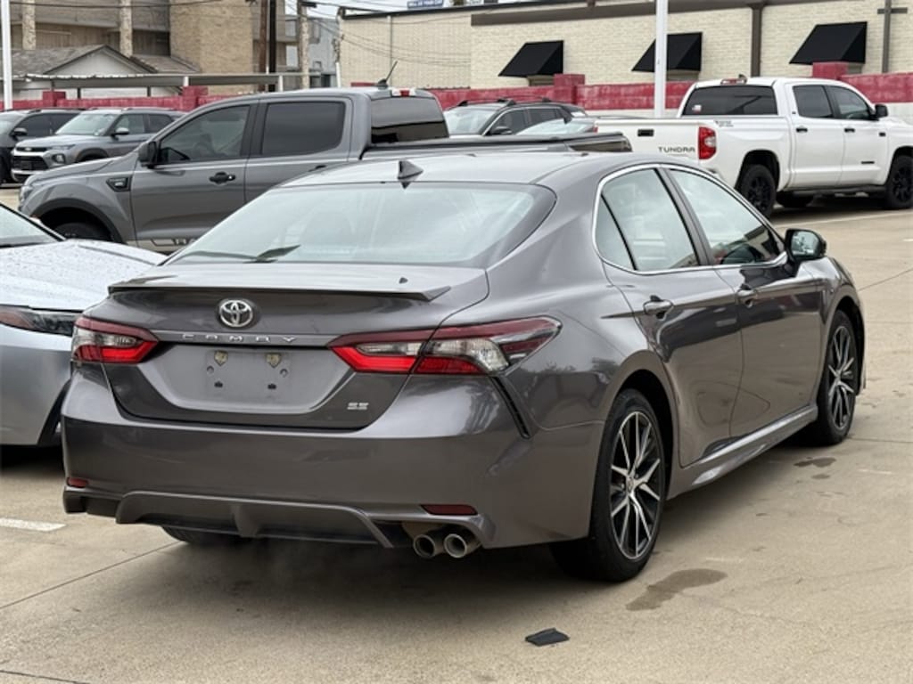 Used 2023 Toyota Camry SE Sedan