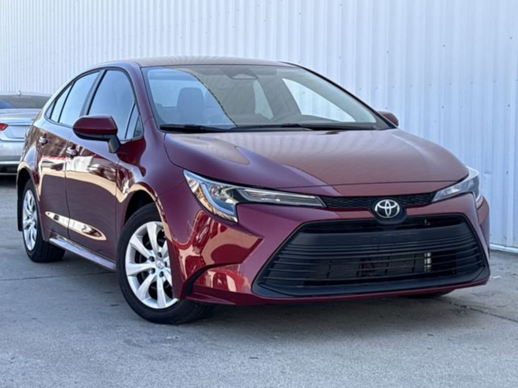 Used 2025 Toyota Corolla LE Sedan