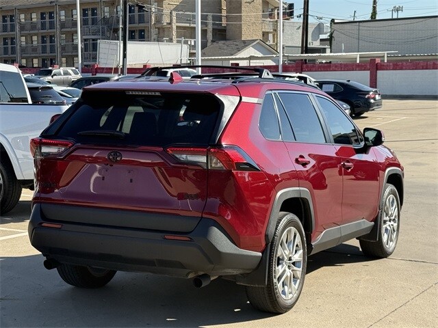 2024 Toyota RAV4 XLE Premium photo 4