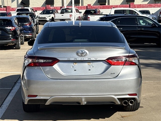 2023 Toyota Camry SE photo 4