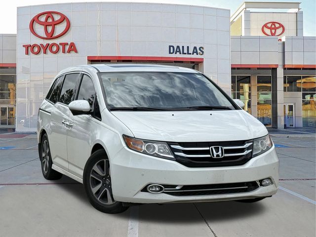 2016 Honda Odyssey Touring's photo