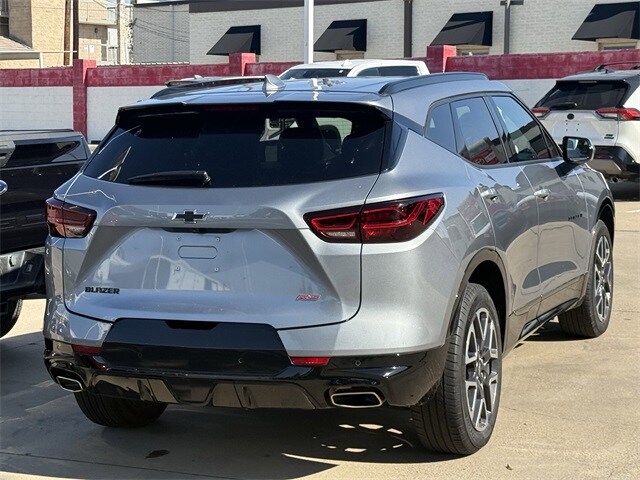 2025 Chevrolet Blazer RS photo 4