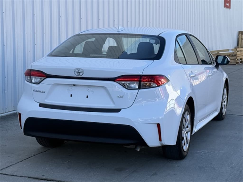 Used 2025 Toyota Corolla LE Sedan