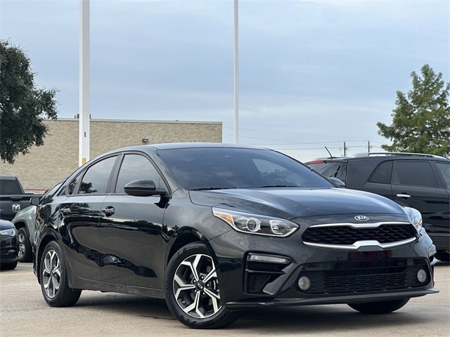 Used 2021 Kia Forte LXS with VIN 3KPF24AD8ME381560 for sale in Dallas, TX