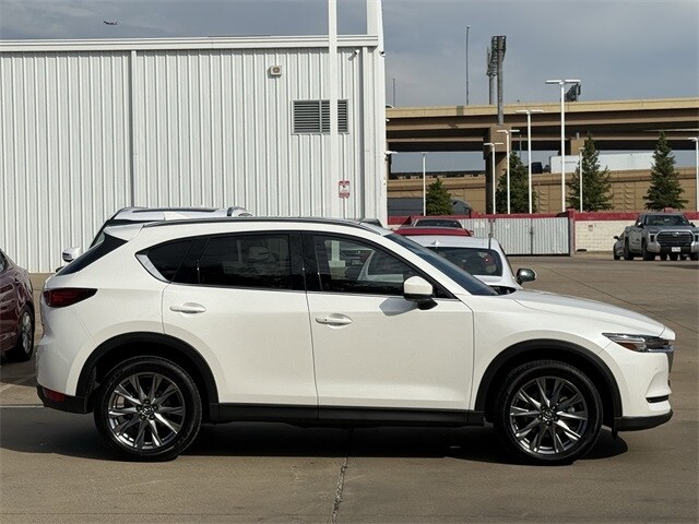 2020 Mazda CX-5 Signature photo 3